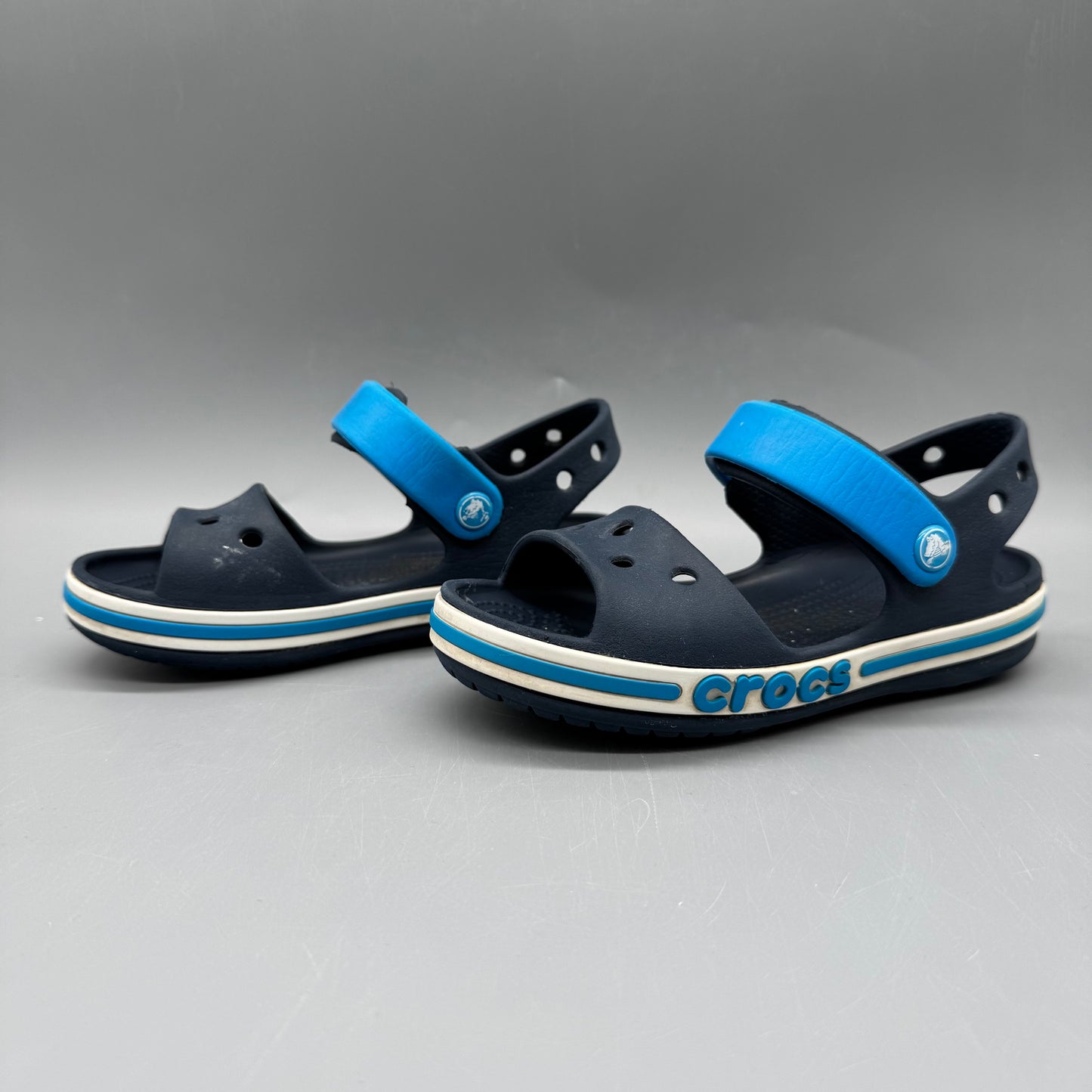 Crocs / Sandals / US11
