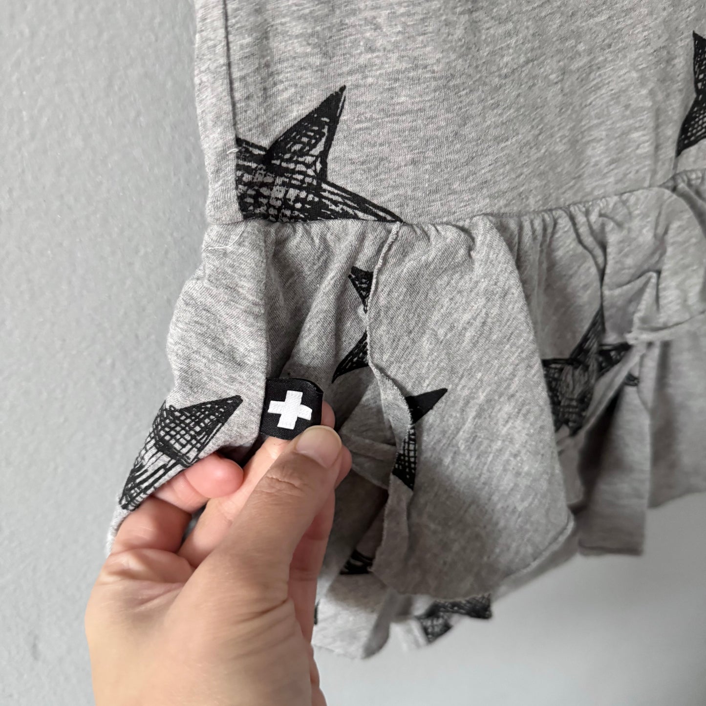 Celinununu / Light grey x star dress onesie / 12-18M