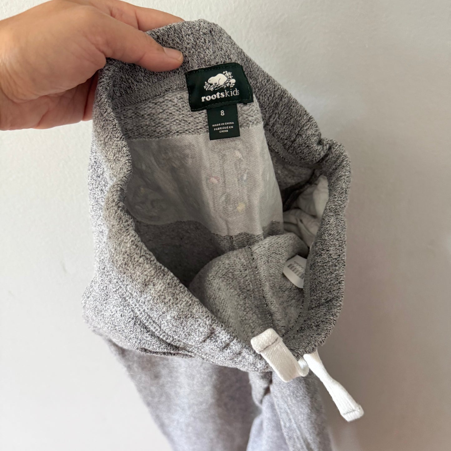 Roots / Holiday salt and pepper sweatpants / 8Y