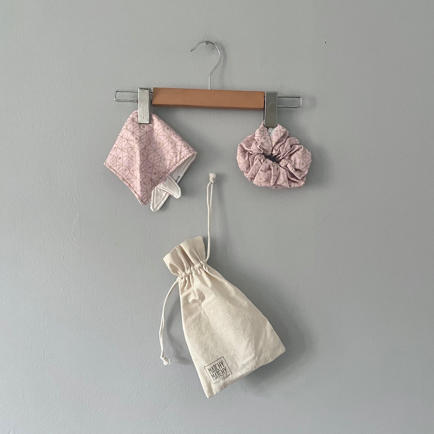 Matchy Matchy / Bib and scrunchy set