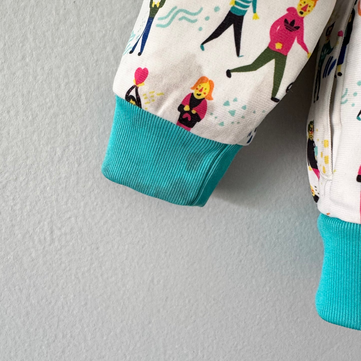 Adidas / White x pattern track suit top / 3-4Y