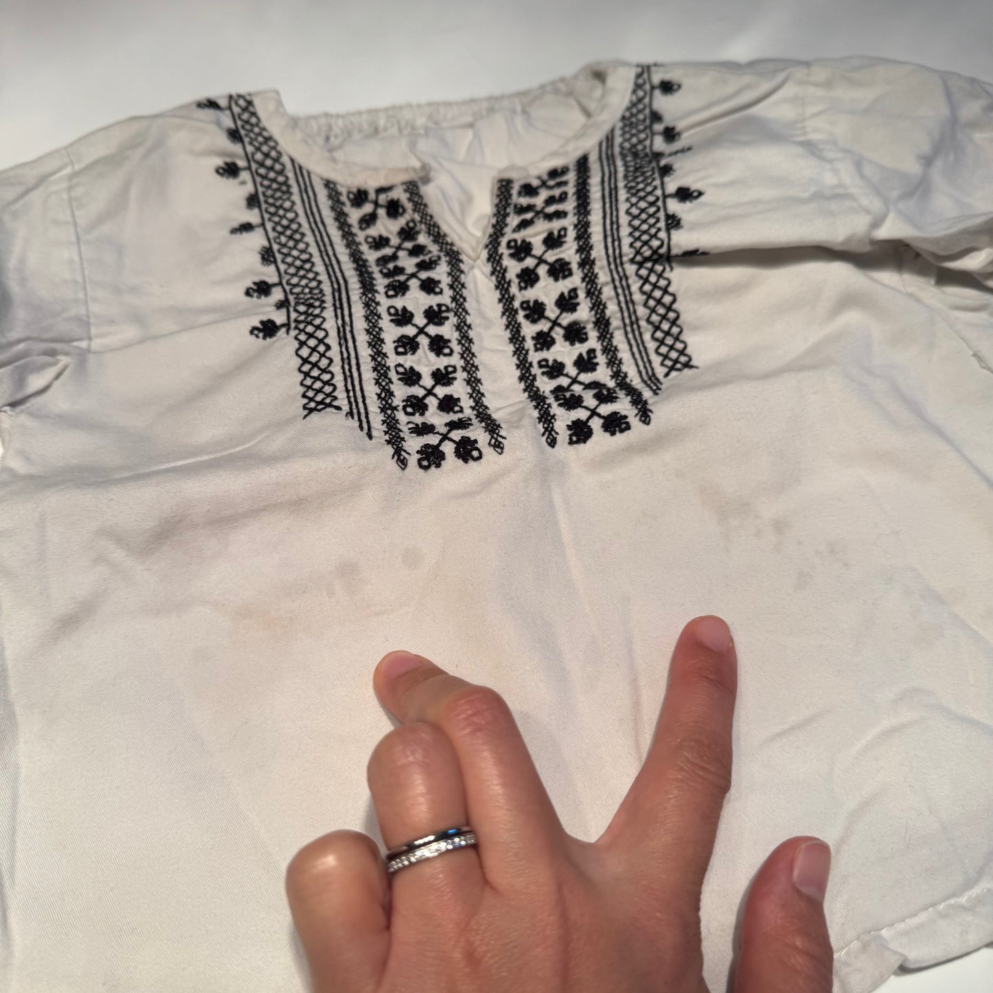 No brand / White x black tunic / 18-24M