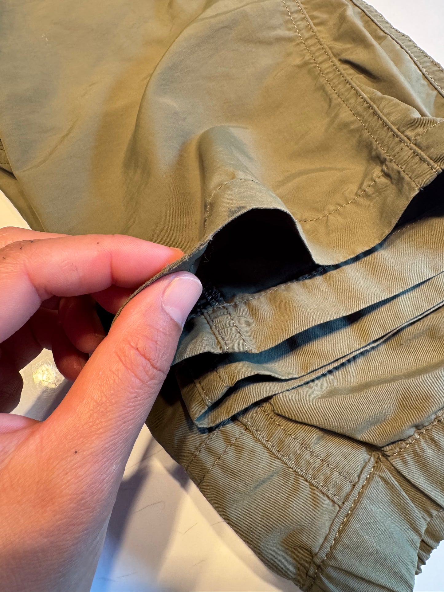 Mec / Khaki nylon pants / 7Y