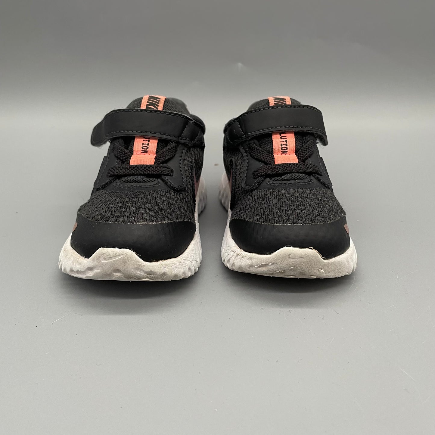 Nike / Revolution / Runners / US5