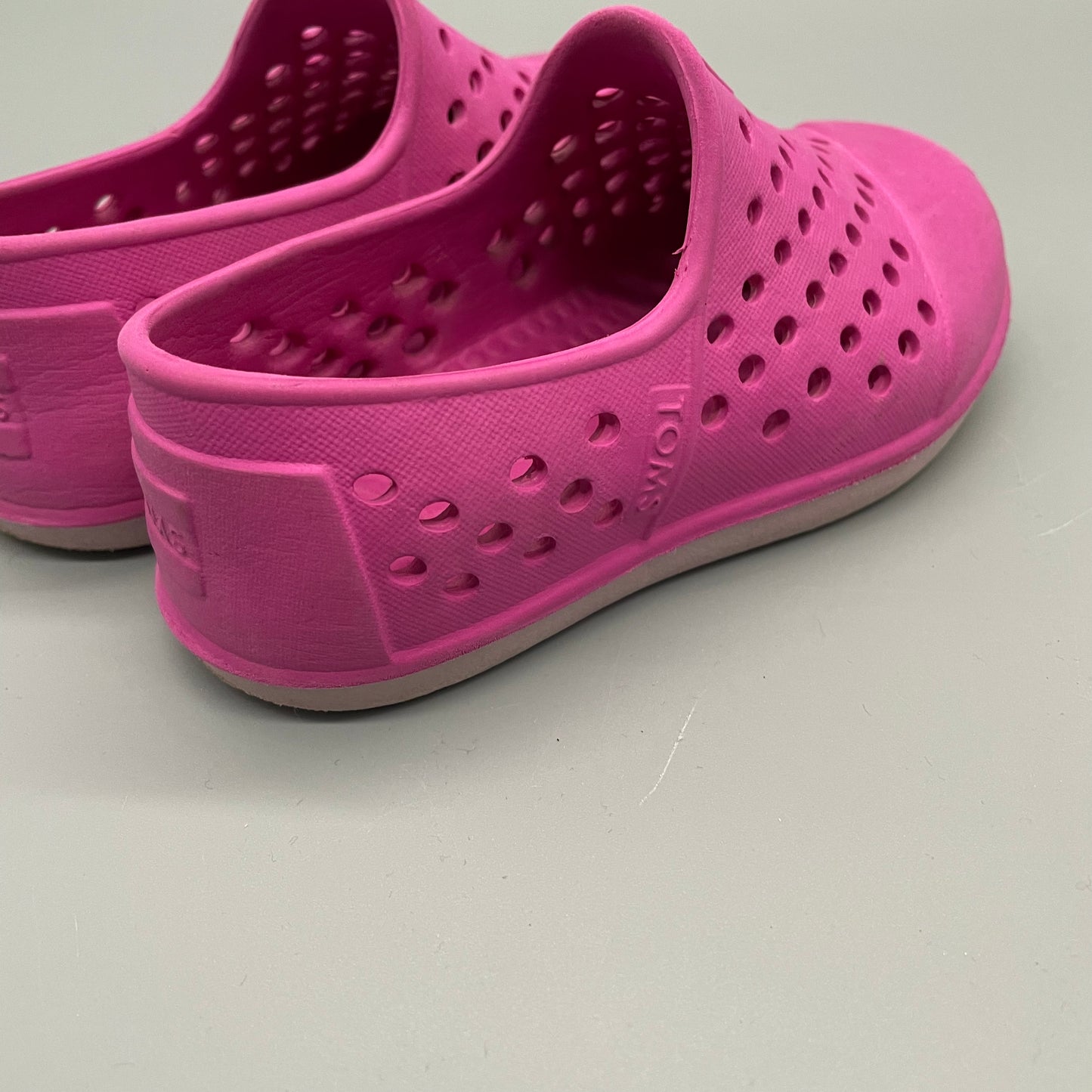 Toms / Sandals / US7