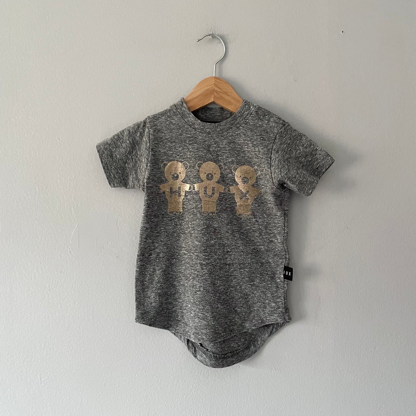 Huxbaby / Dark grey T-shirt / 6-12M