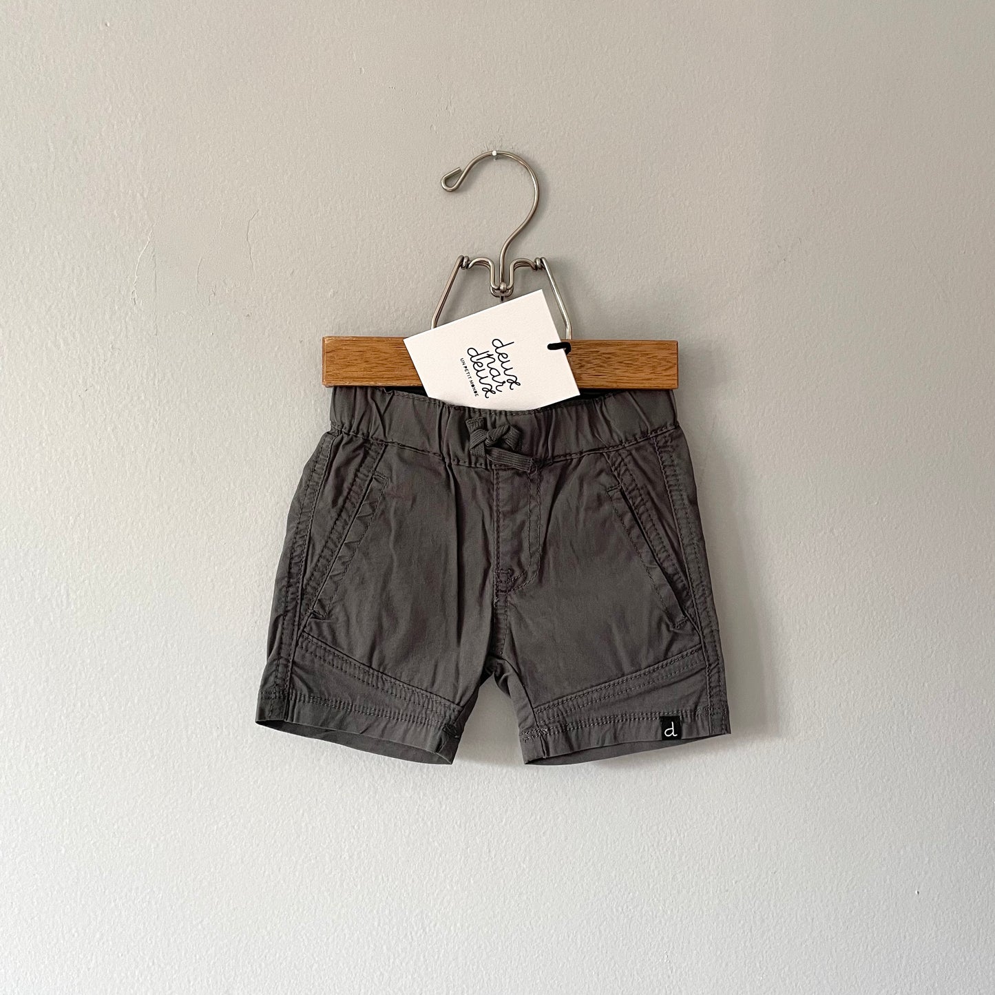 Deux par Deux / Dark grey short pants / 18M