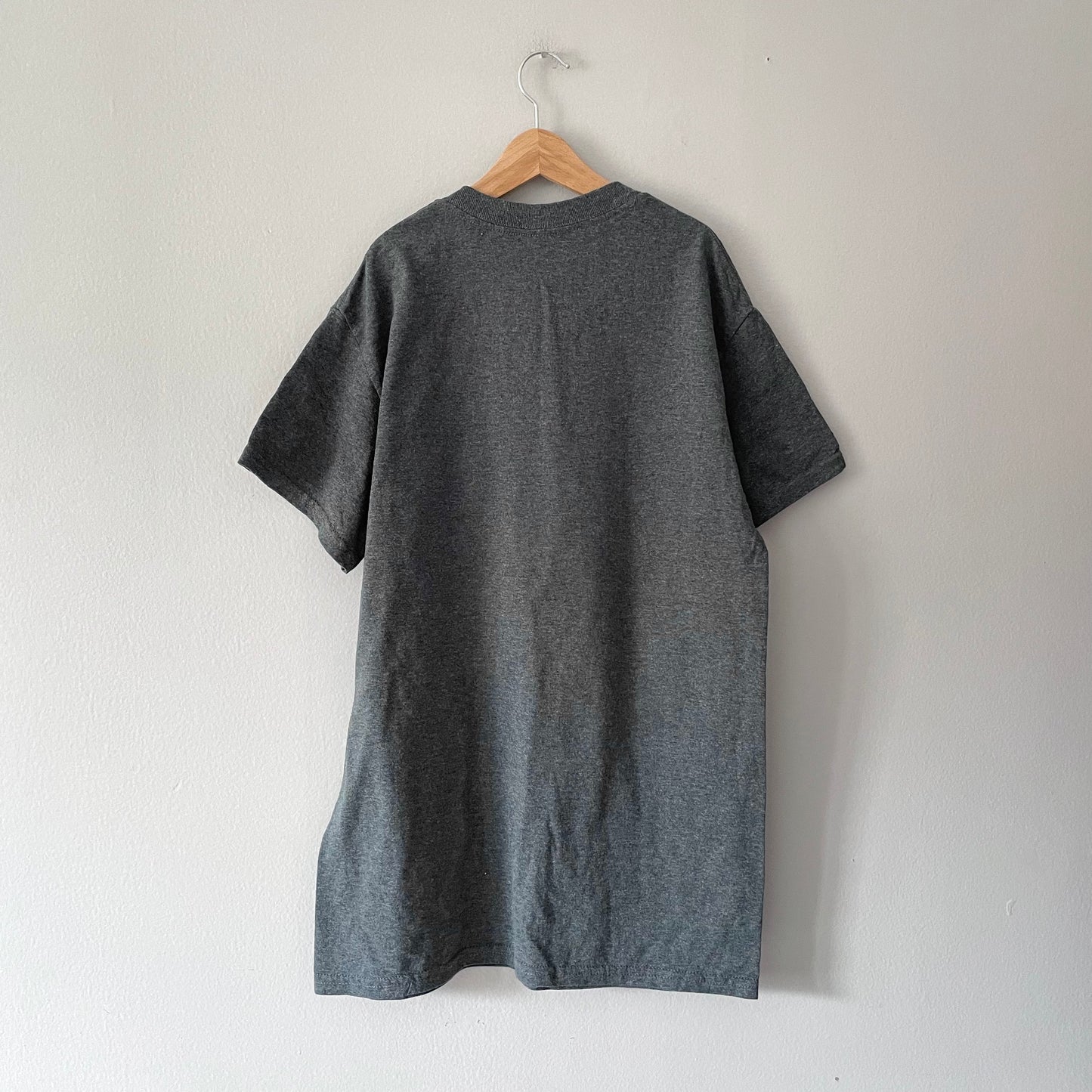 Elvis / Dark grey T-shirt / Adult S