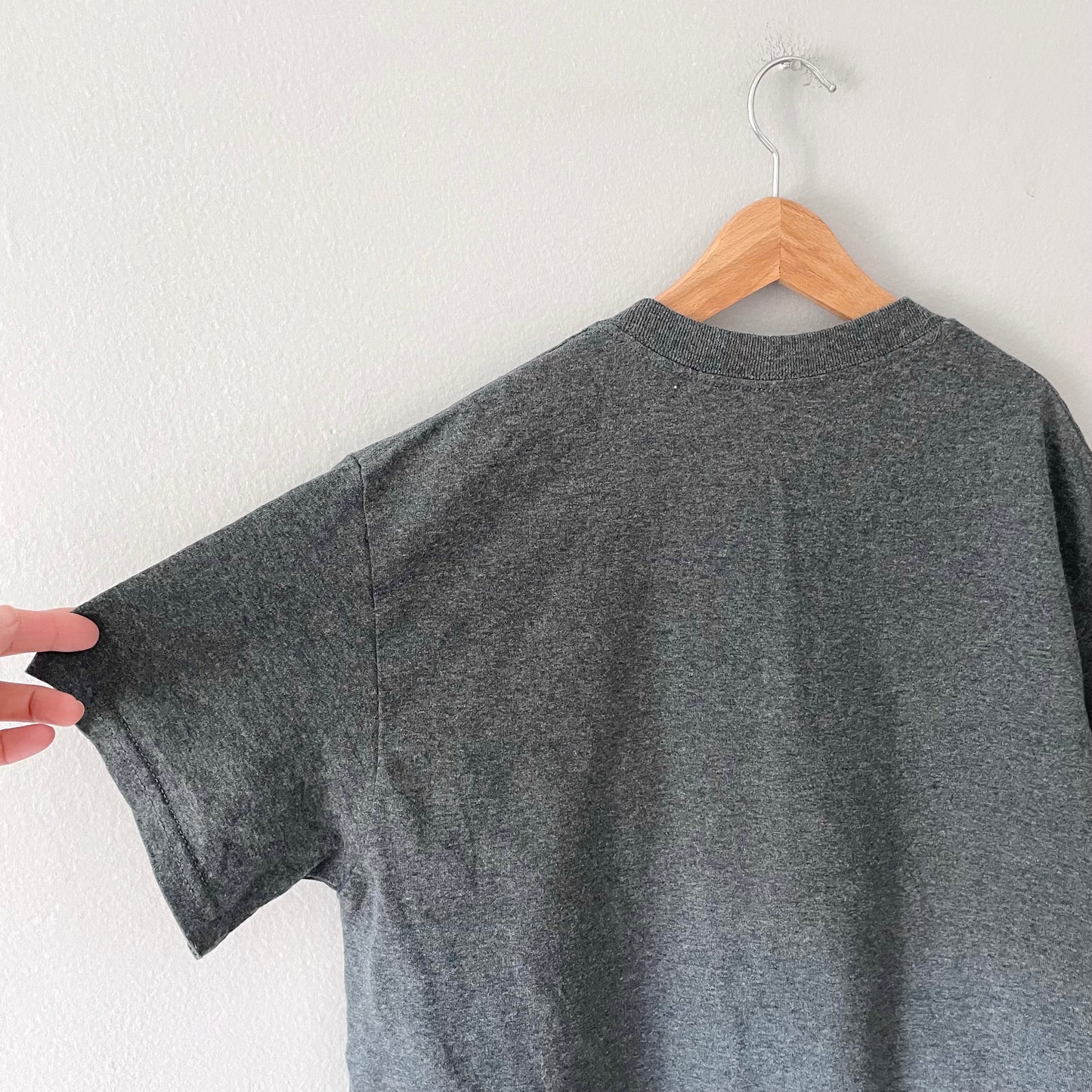 Elvis / Dark grey T-shirt / Adult S