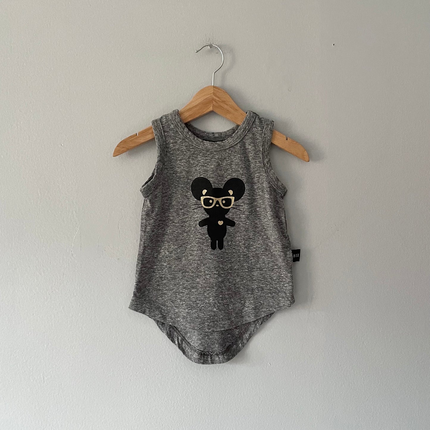 Huxbaby / Dark grey tank / 6-12M