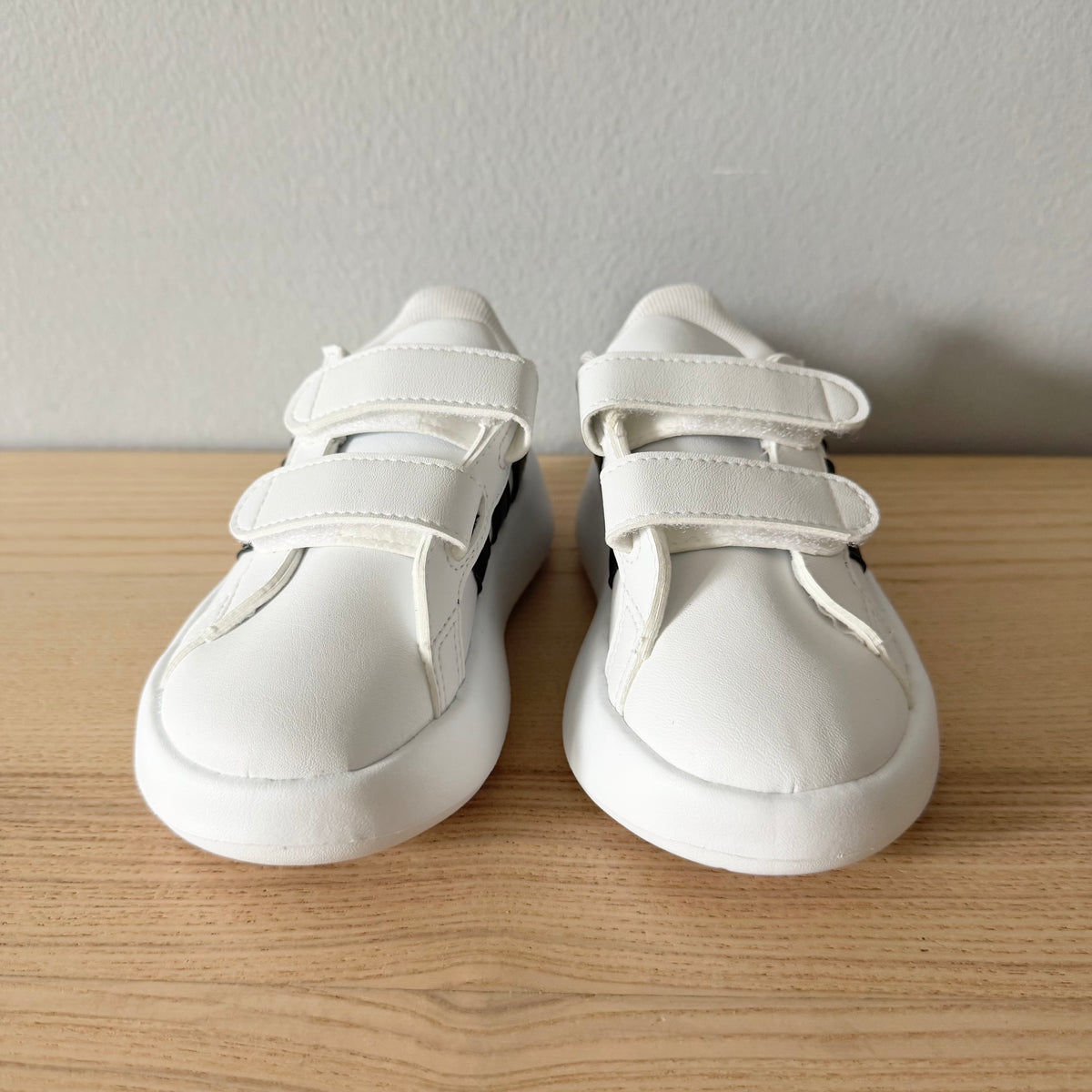 Adidas / Sneaker / US8
