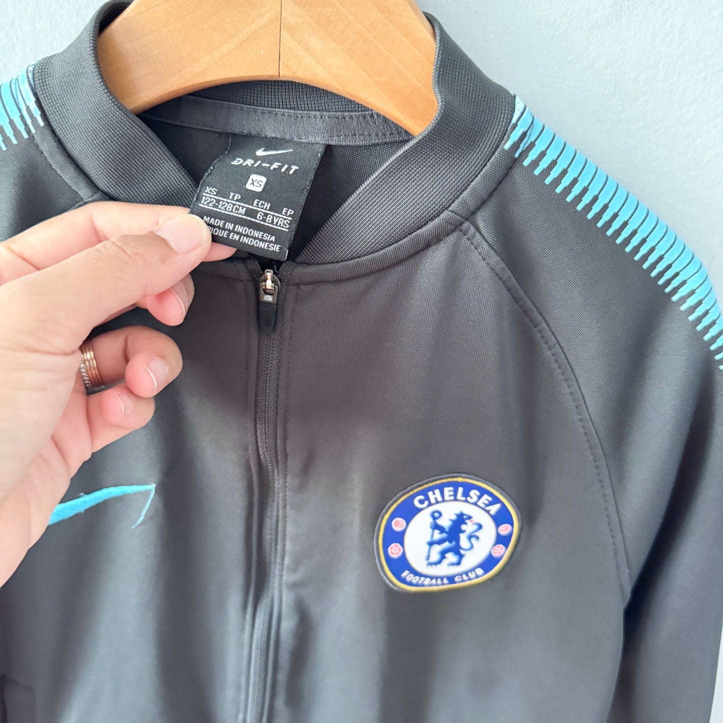 Nike x Chealsea football club / Zip up / 6-8Y
