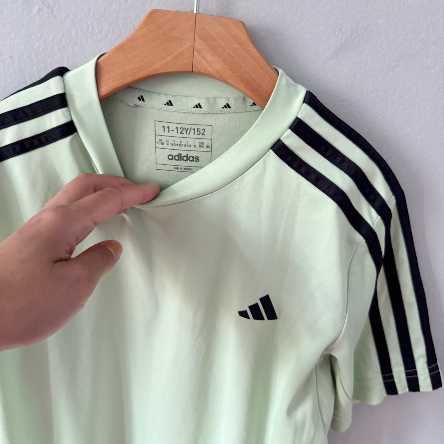 Adidas / Green active top / 11-12Y