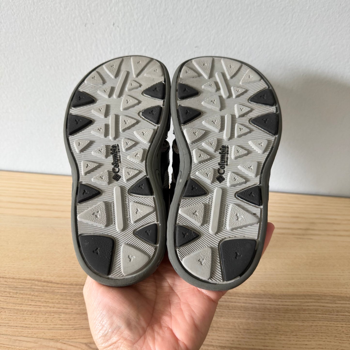 Columbia / Sandals / US12