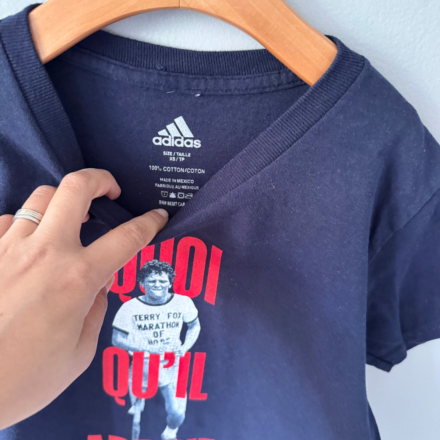 Adidas / Terry Fox navy T-shirt(French) / XS(8Y)