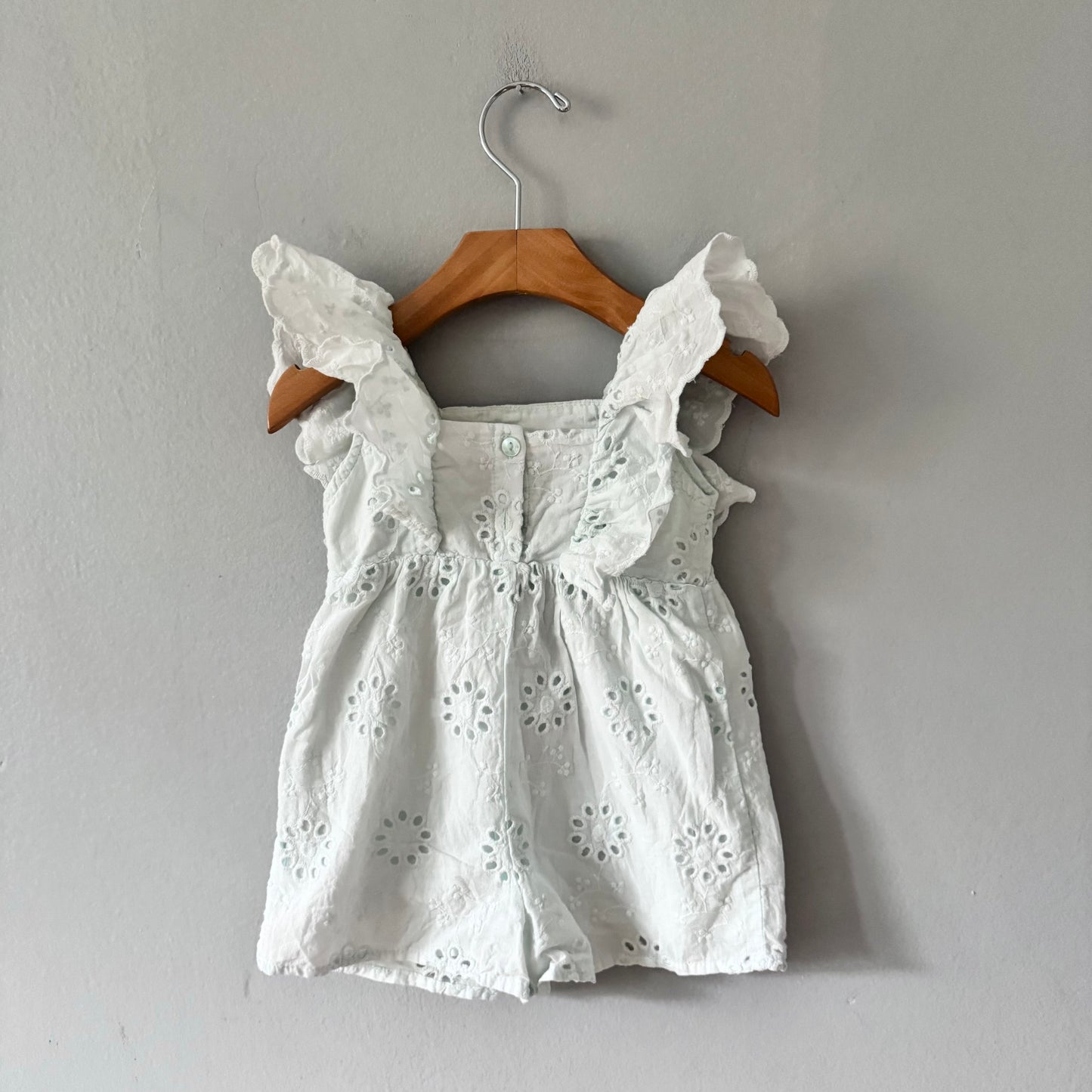 Zara / Light blue eyelet romper / 12-18M