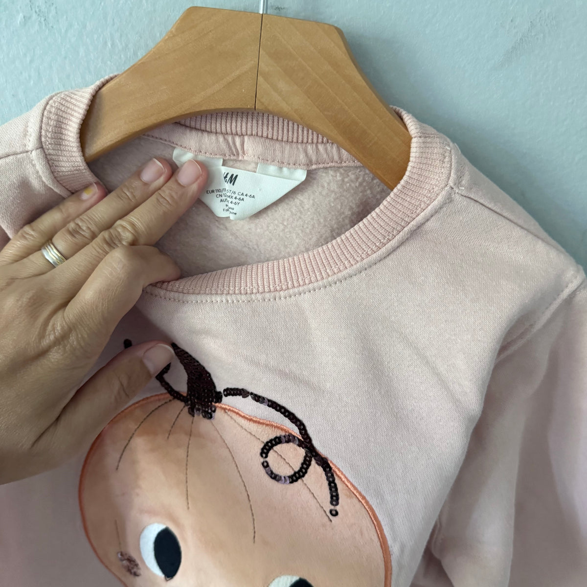 H&M / Pink x pumpkin sweatshirt / 4-6Y