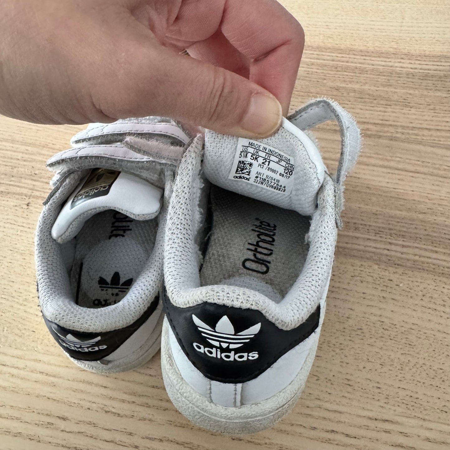 Adidas / Superstar blanc x noir / US5 1/2