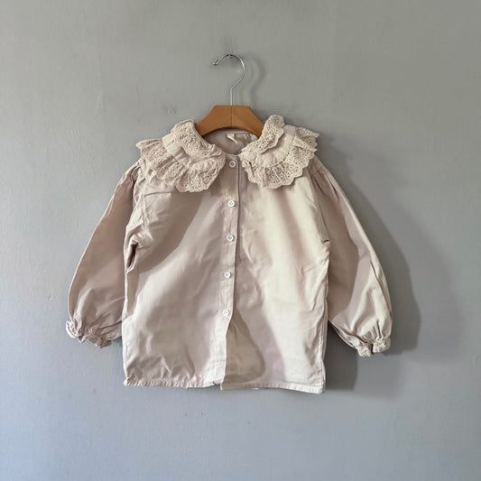 Lovely Child / Ivory ruffle shirt / 5Y