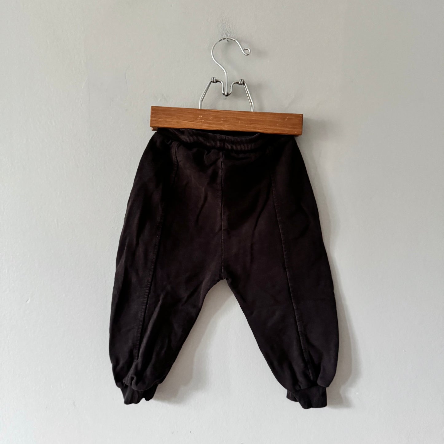 Zara / Dark grey sweatpants / 12-18M