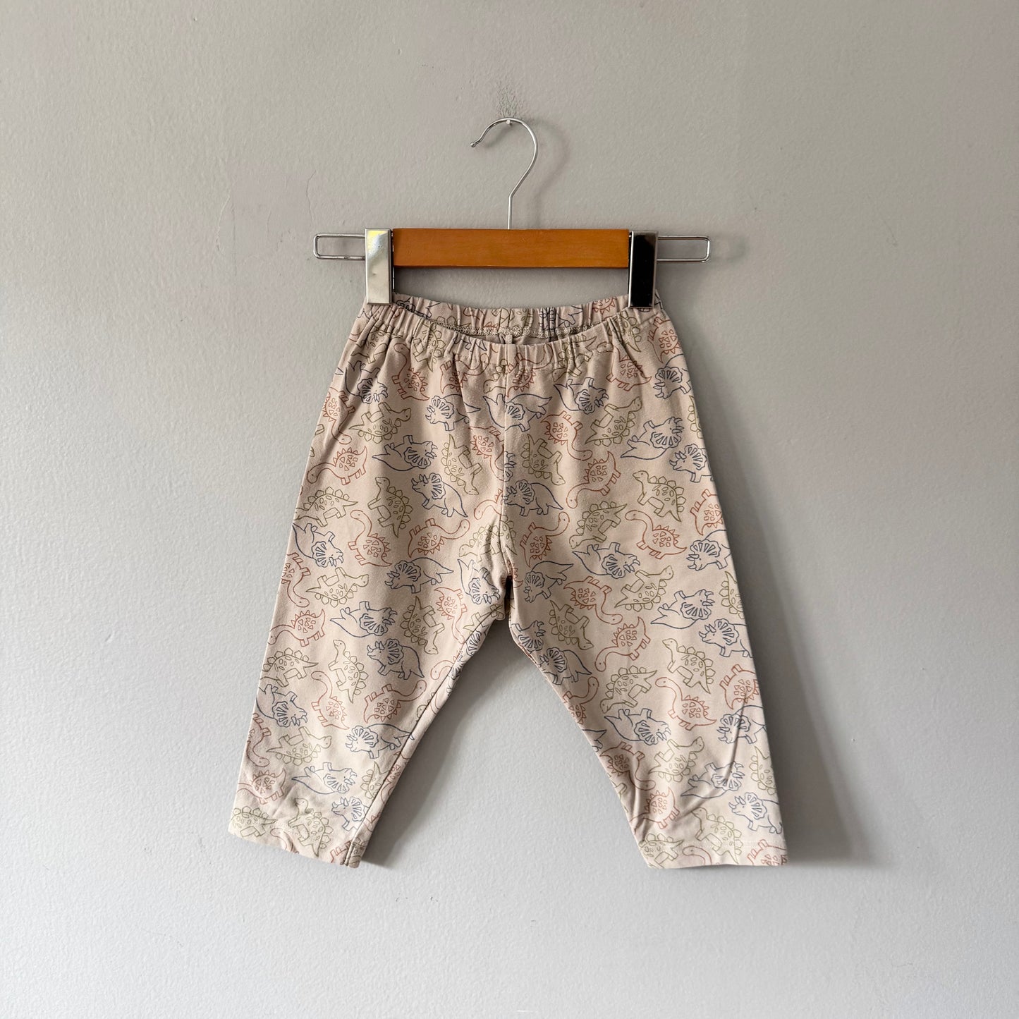 Uniqlo / Beige x dinosaur half leggings / 120(6Y)