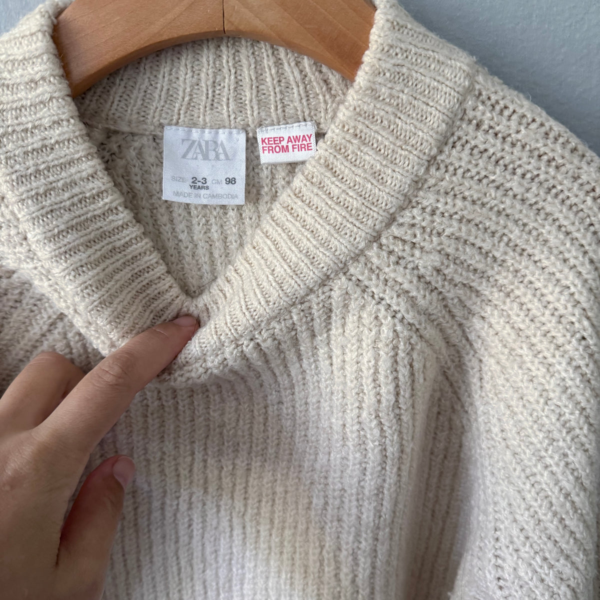 Zara / Ivory ribbed knit pullover / 2-3Y