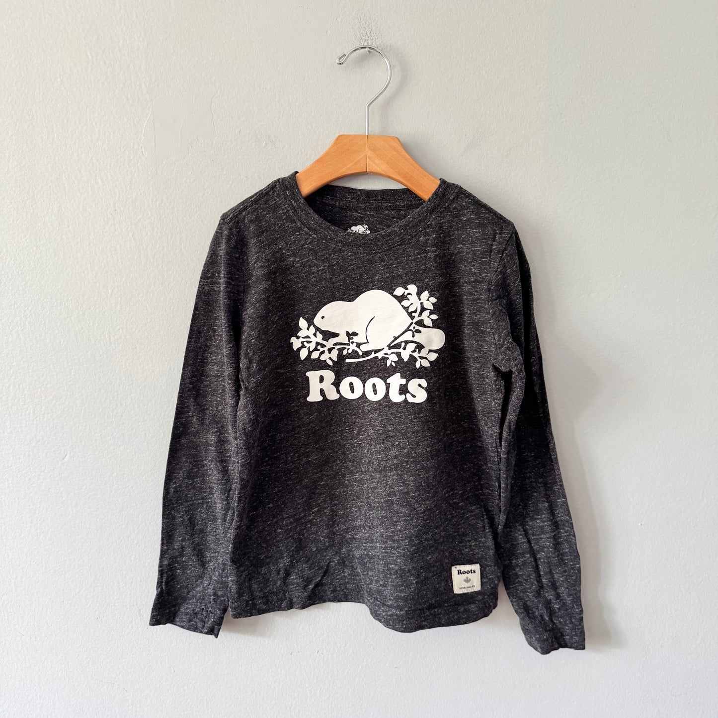 Roots / Dark grey long sleeve / 5-6Y