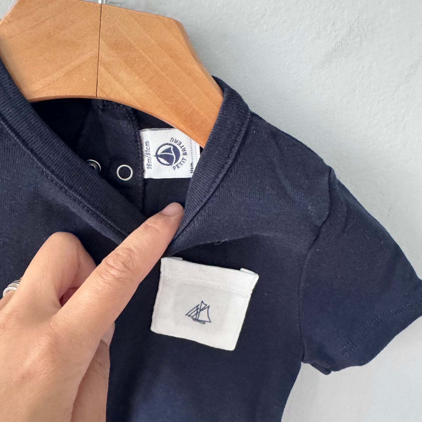 Petit bateau / Navy T-shirt / 18M