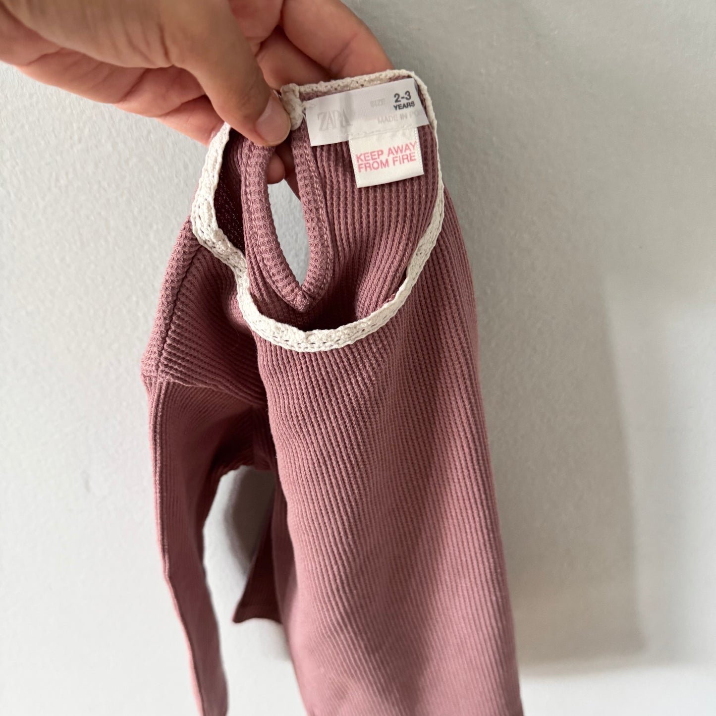 Zara / Brown waffle top / 2-3Y