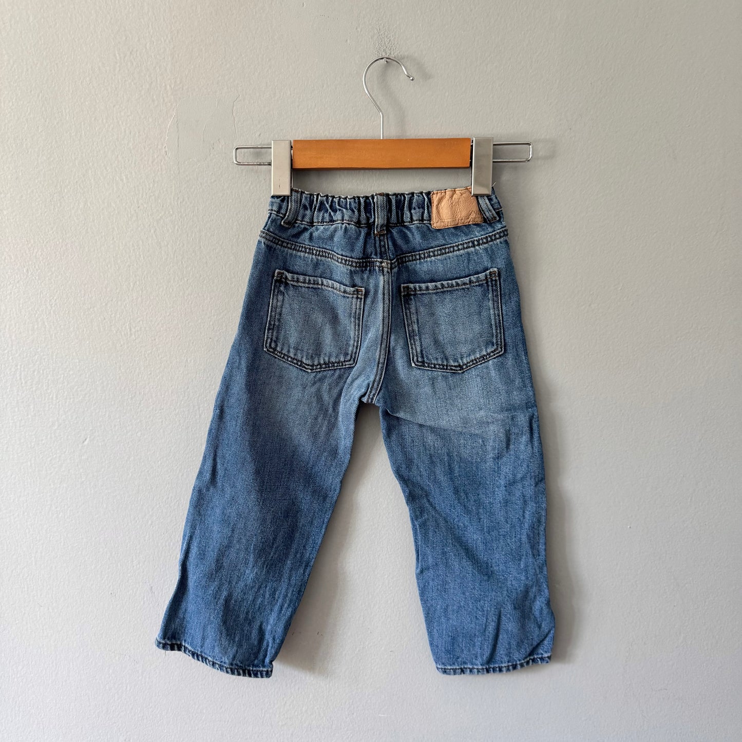 Zara / Straight denim / 4Y