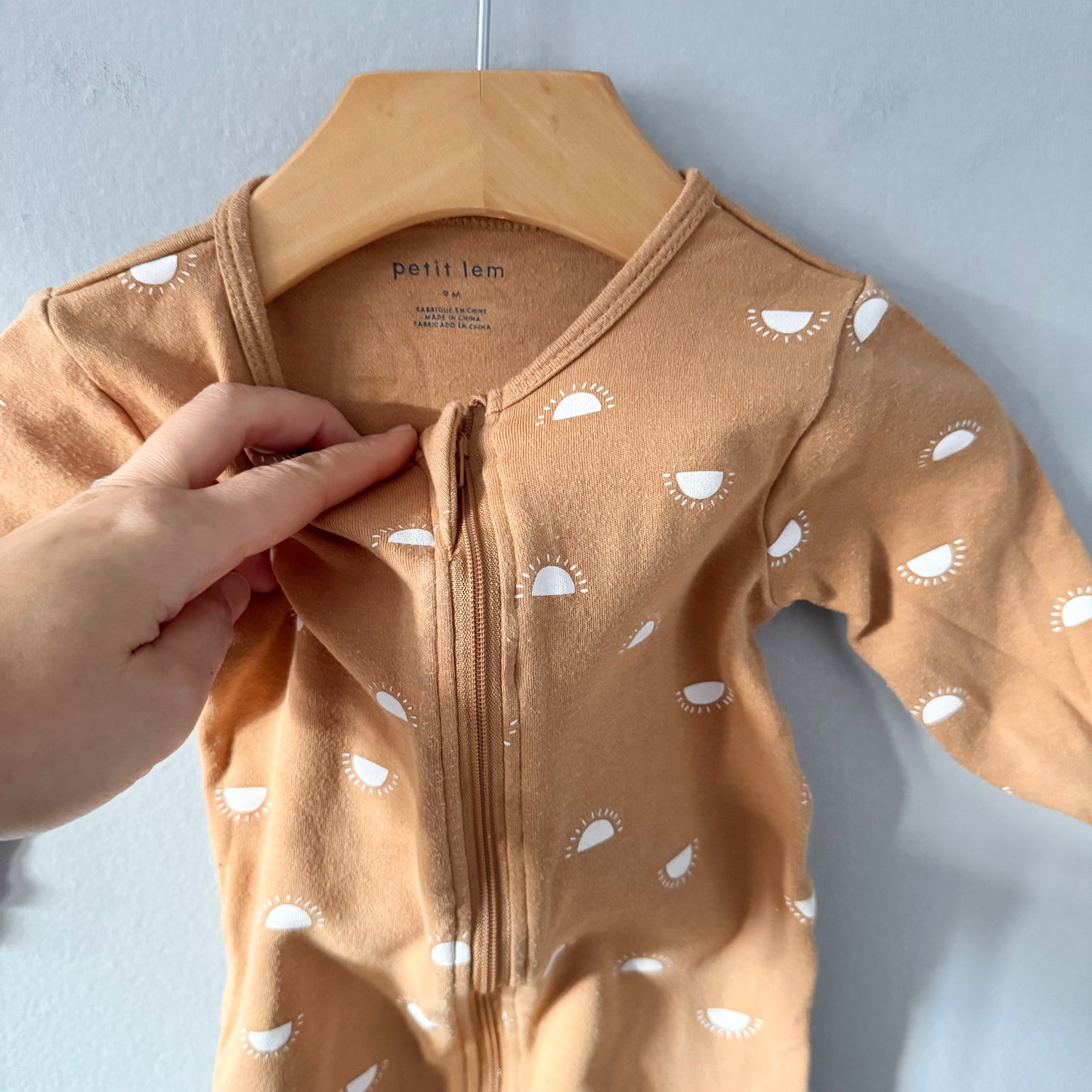 Petit lem	/ Brown x sun romper / 9M