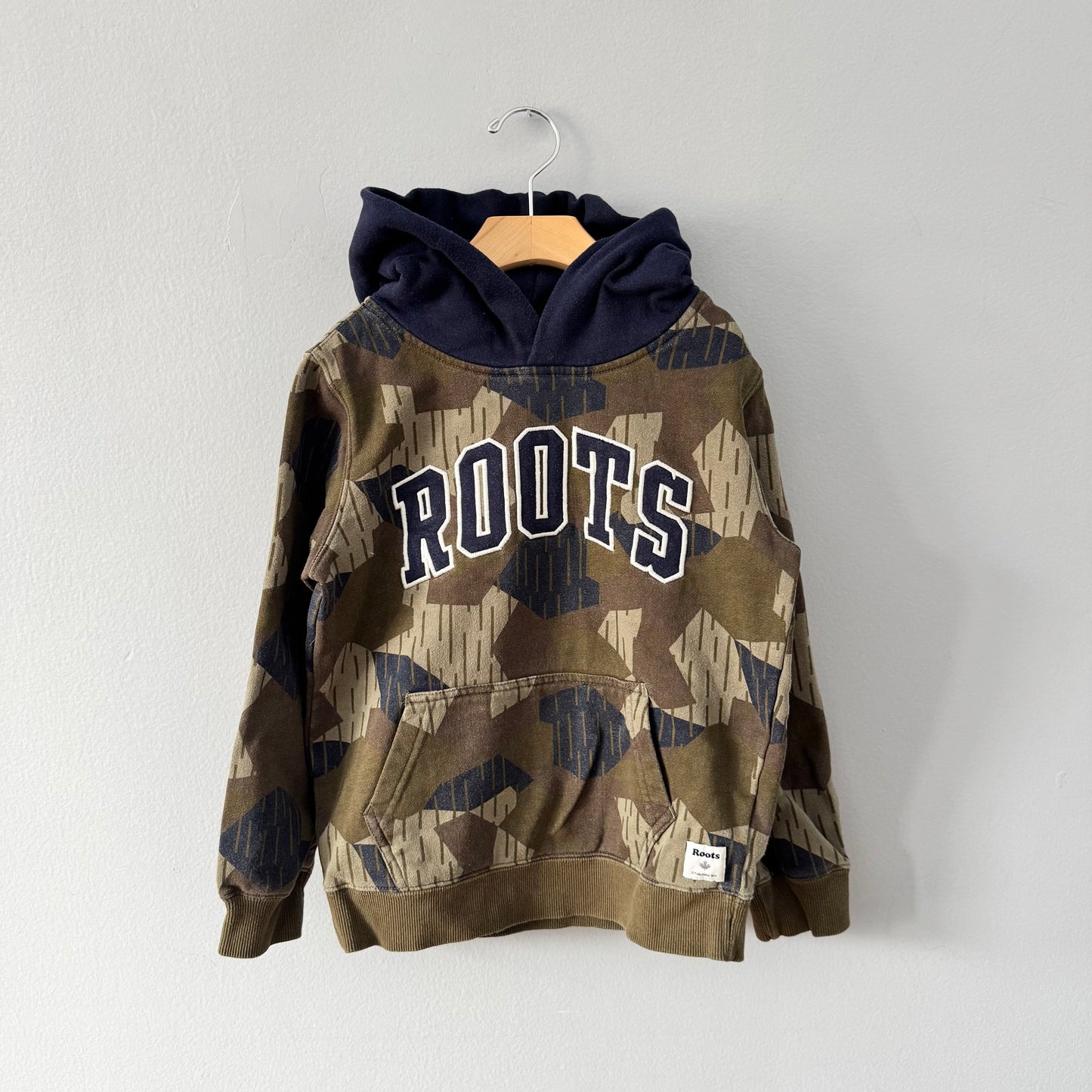 Roots / Brown x navy hoodie / 7-8Y