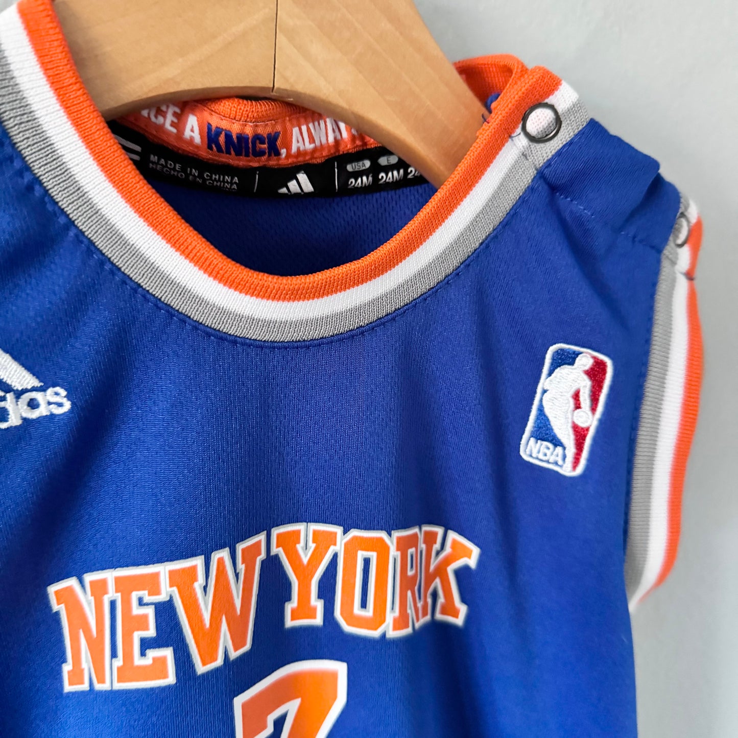 NBA x Adidas / Grenouillère débardeur NY Nicks / 24M