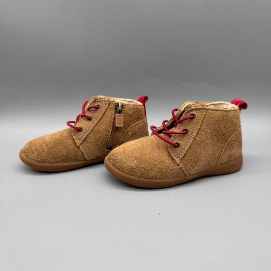 UGG / Shoes / US9
