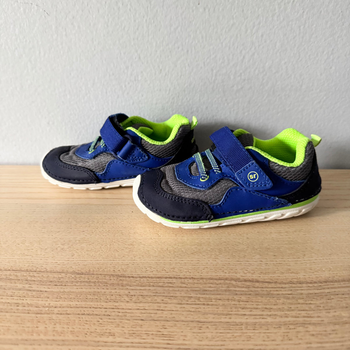 Stride Rite / Sneaker / US6