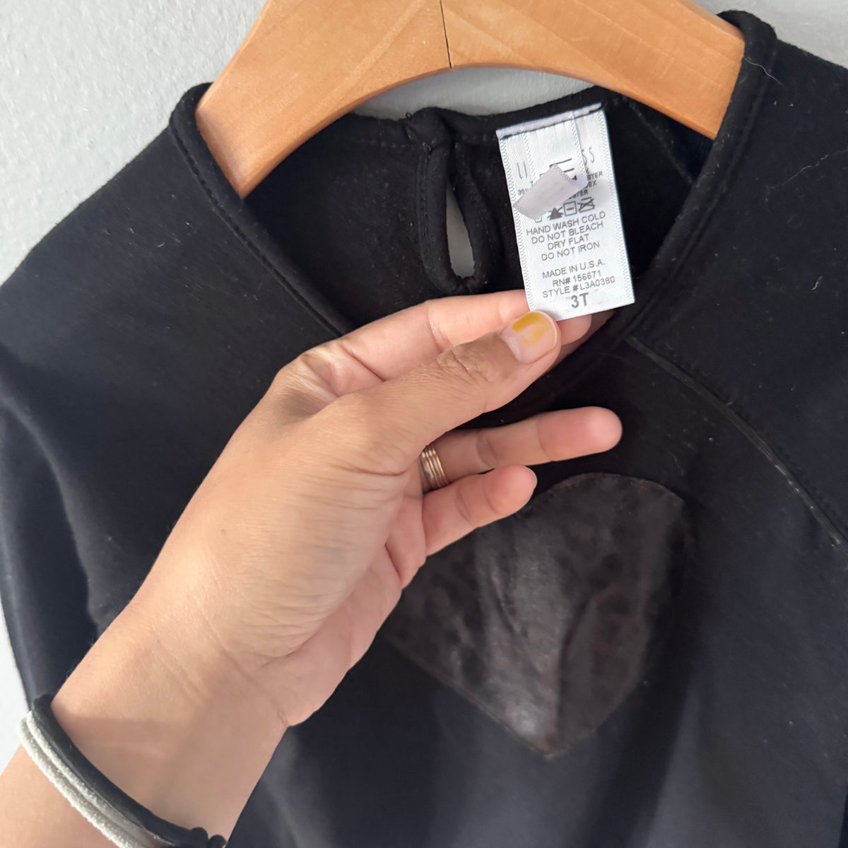 Little Mass / Black long sleeve / 3T
