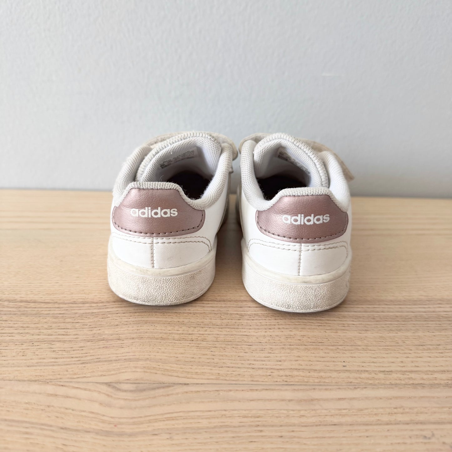 Adidas / Sneaker / US8