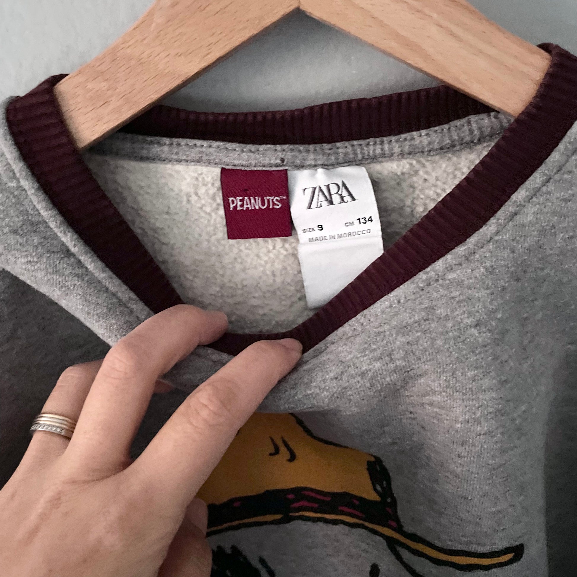 Zara / Snoopy sweatshirt / 9Y