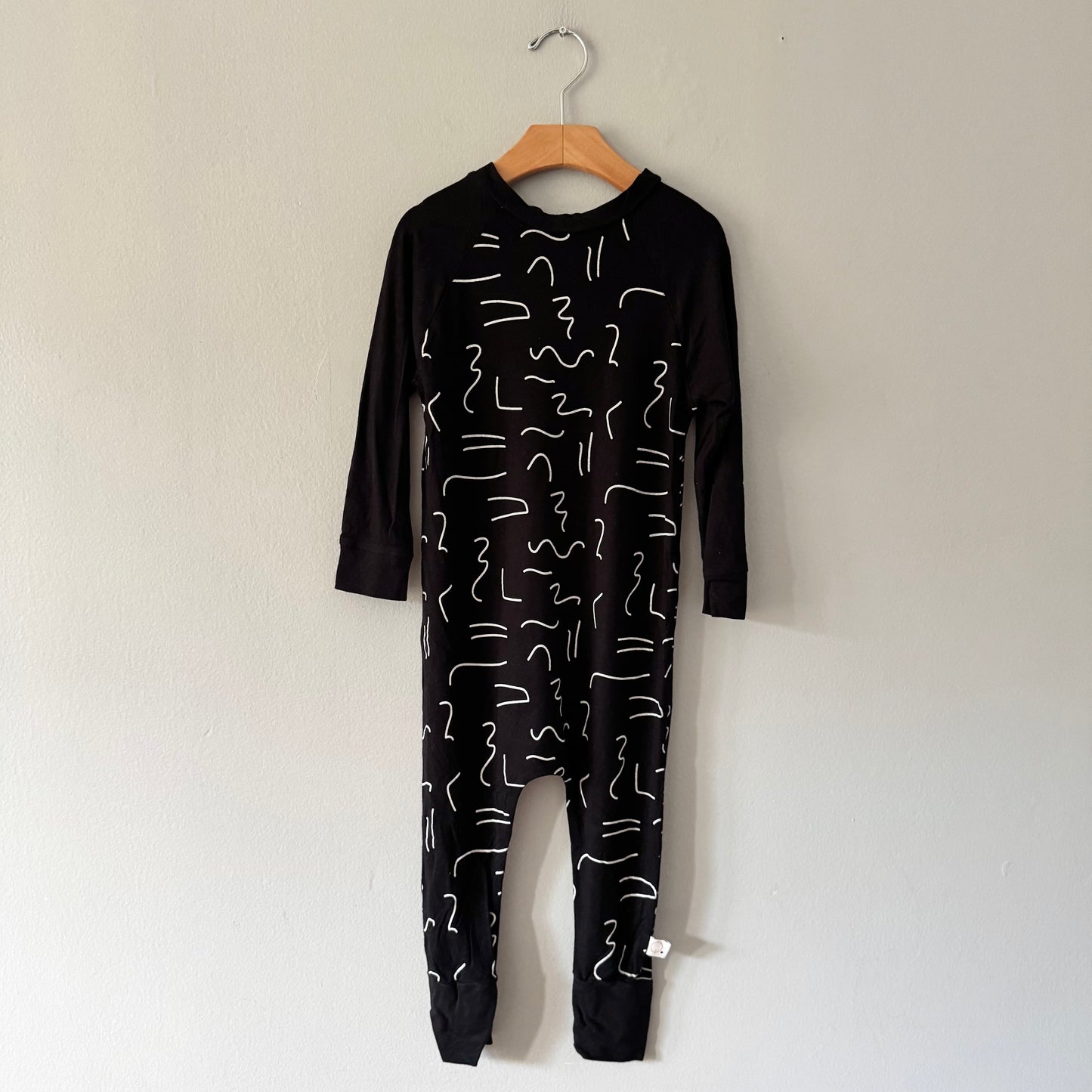 Quinn and Dot / Black romper / 3T