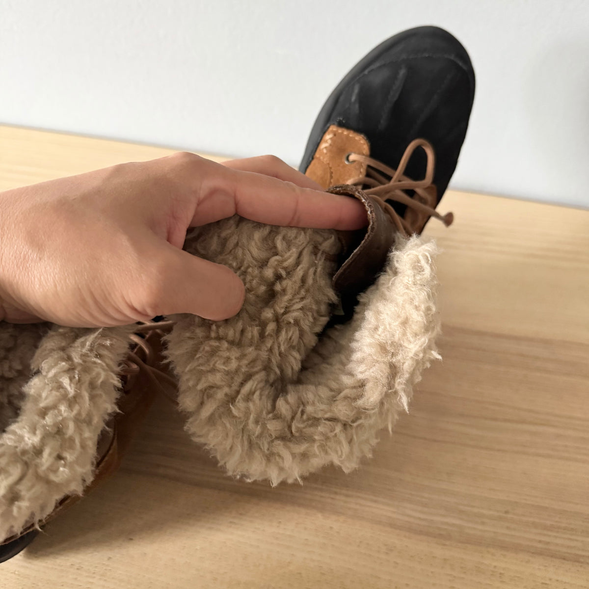 UGG / Boots / J3