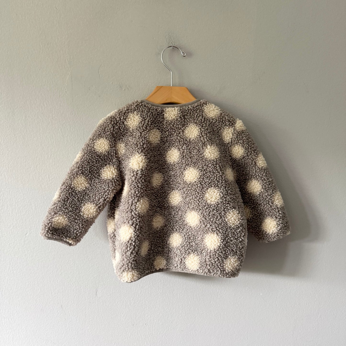 Rise Little Earthling / Grey x dots sherpa jacket / 18-24M