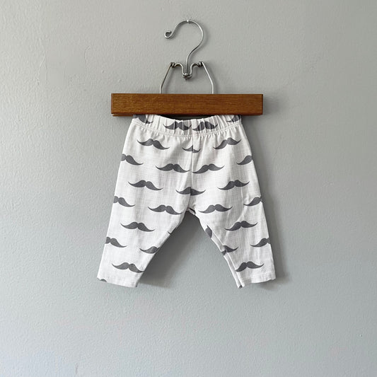 Ollie Jones / White pant / 0-3M