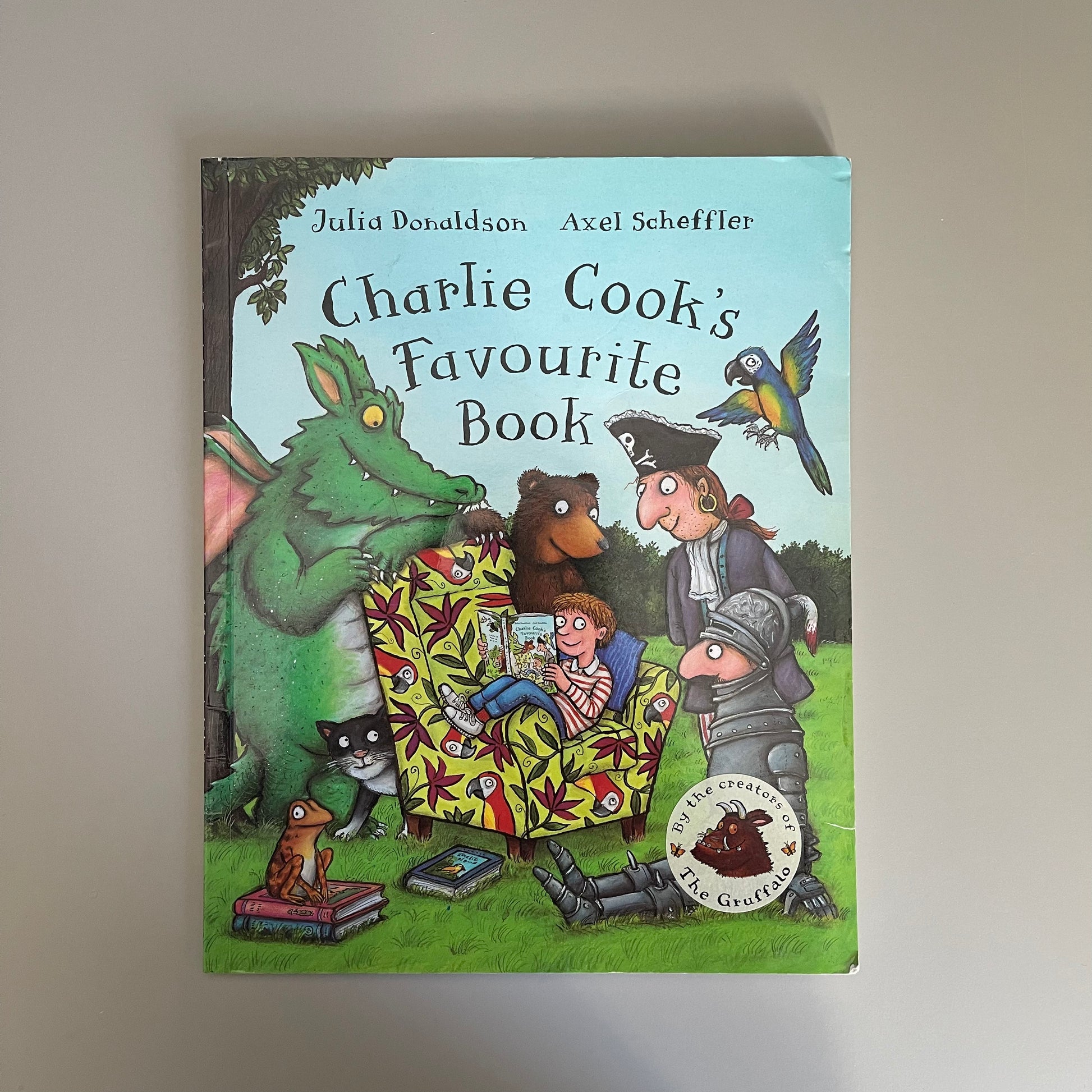 Charlie Cook's Favorite Book / Julia Donaldson – tetote kidswear