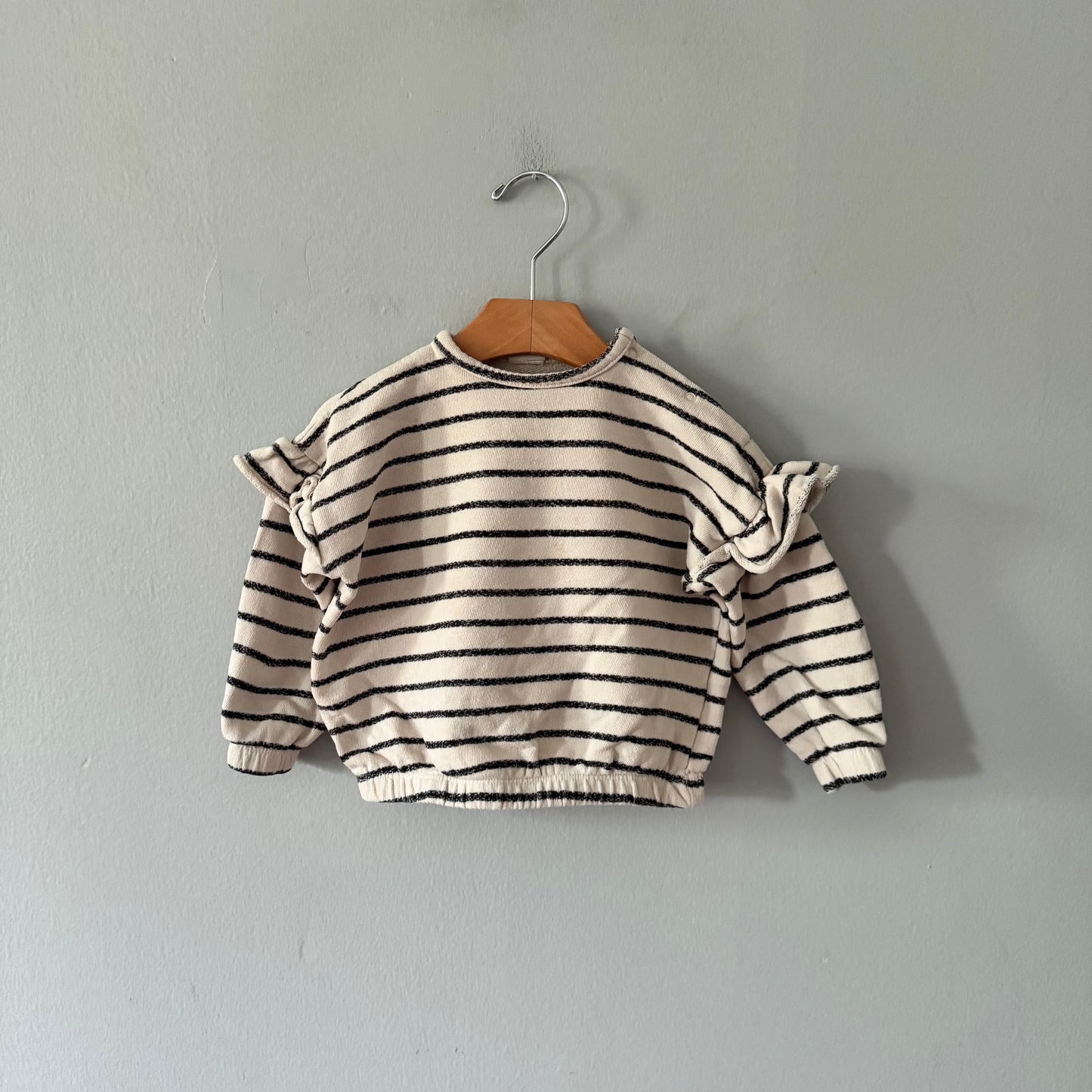 Hema / Stripe ruffle sweatshirt / 92(24M)