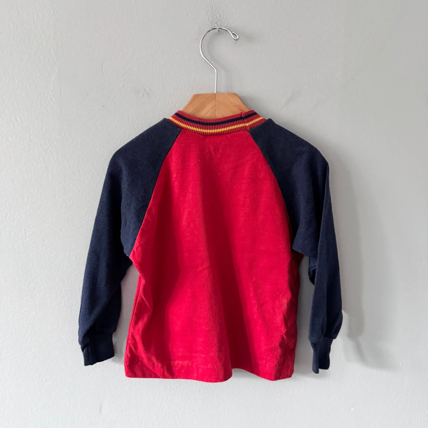 Vintage / Red yellow navy raglan / 3T