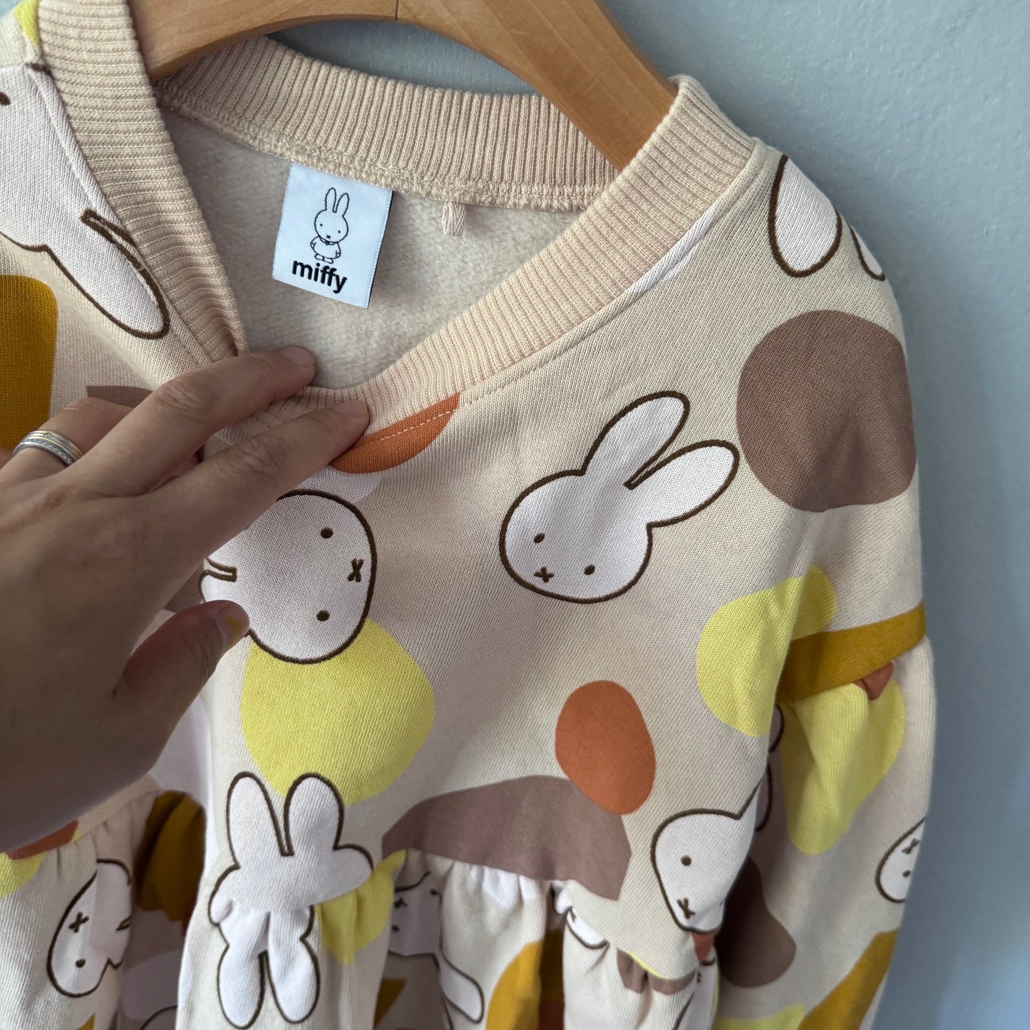 Next x Miffy / Beige x orange crew dress / 5-6Y