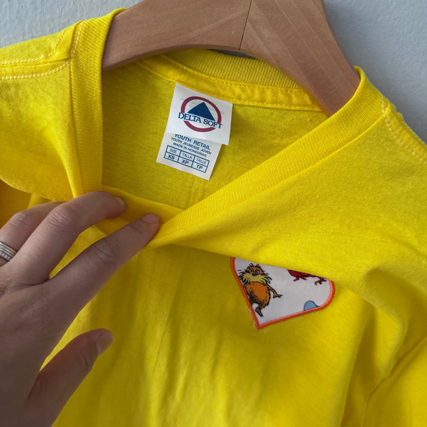 No brand / Lorax yellow T-shirt / Youth XS(8Y) - Brand new