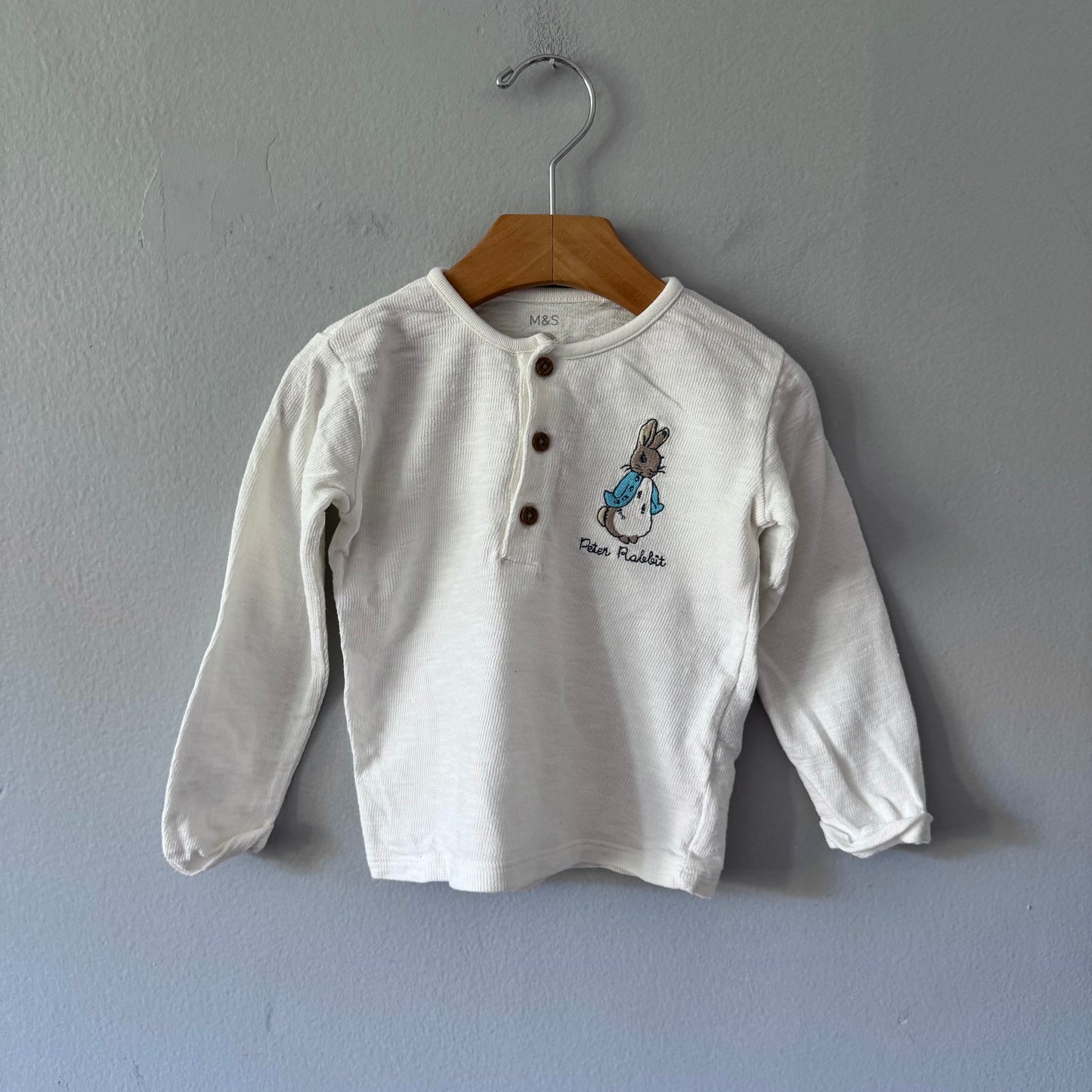 M&S x Peter Rabbit / White long sleeve / 12-18M(Fits 18-24M)