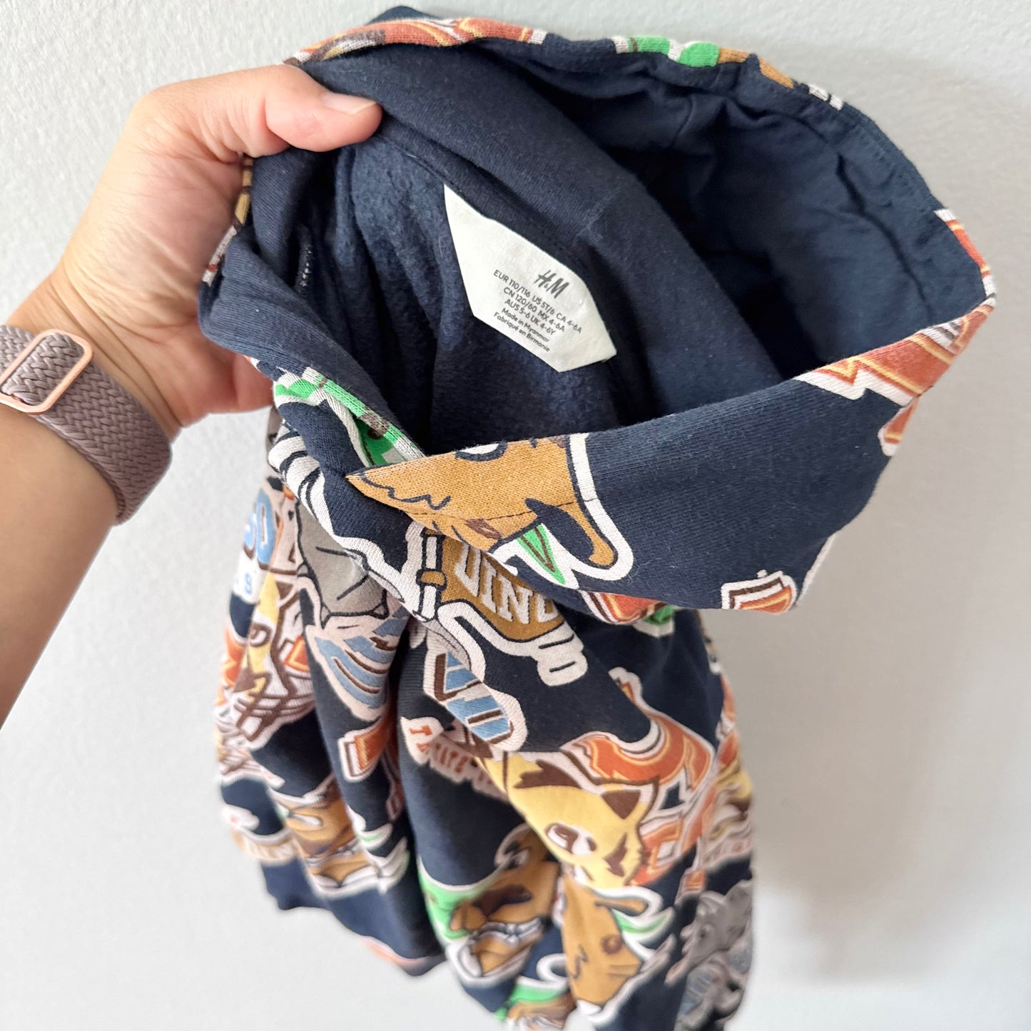 H&M / Navy x animal hoodie / 4-6Y