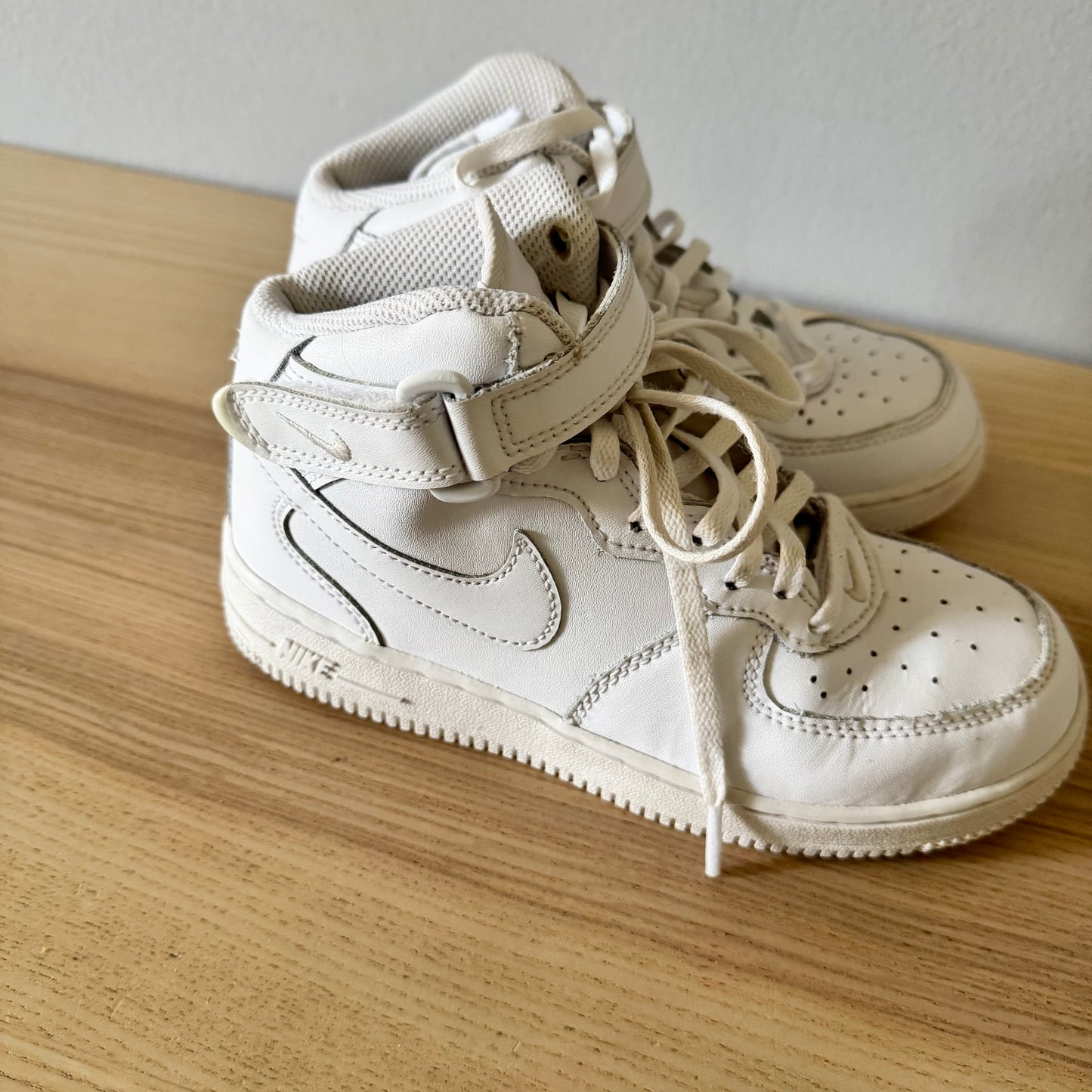 Nike / Sneaker / J2